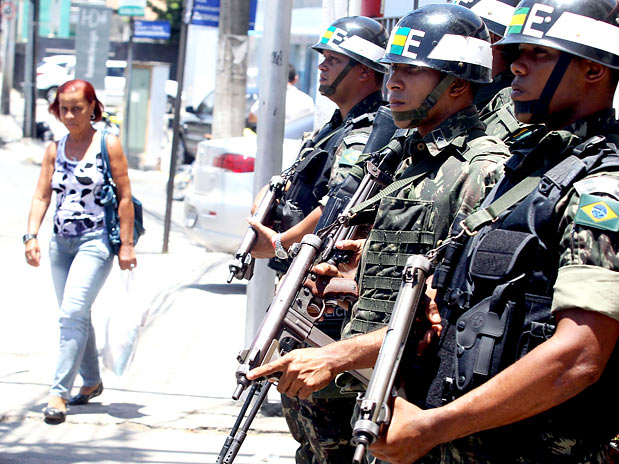 The army’s in town. How bad is the police strike in Salvador?